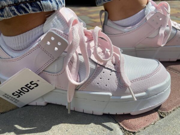 Женские кроссовки NIKE DUNK , натуральная кожа , белые с розовыми вставками