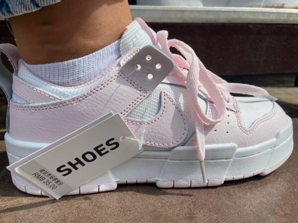 Женские кроссовки NIKE DUNK , натуральная кожа , белые с розовыми вставками