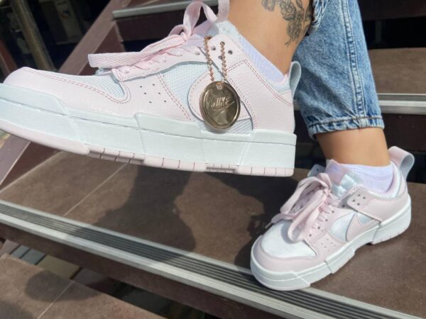 Женские кроссовки NIKE DUNK , натуральная кожа , белые с розовыми вставками