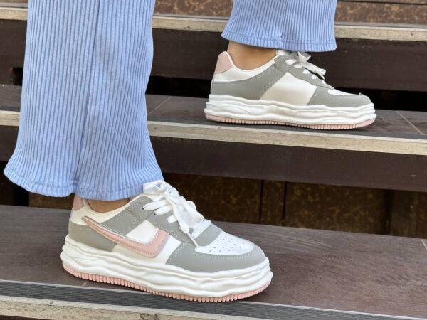 Женские кроссовки Ailaifa8823-grey Бело-серые