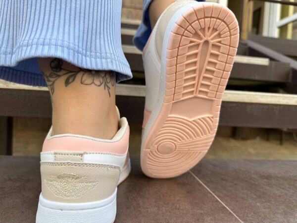 Женские кроссовки Ok-ShoesB918-7 Бежевые с розовыми вставками