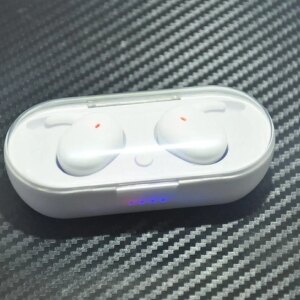Беспроводные наушники TWS 4 White с насыщенным и мощным звучанием