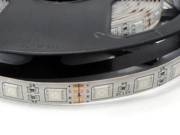 Умная светодиодная гирлянда LED RGB 5050, 5 м, водонепроницаемая IP67, многоцветная подсветка, с USB питанием 5.5V
