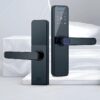 Умный дверной замок с биометрией на батарейках и USB, Bluetooth, TUYA / Электронный замок с паролем