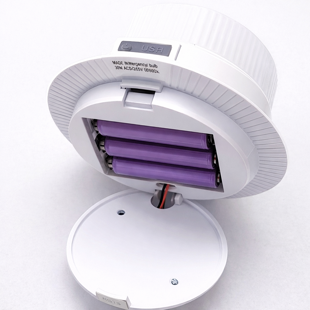 Лампочка акумуляторна LED 30W E27 з USB у патрон на 3 акумулятори 18650 LED Z-989