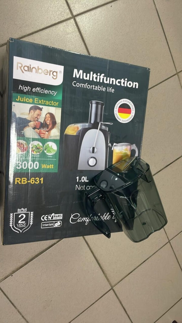 УЦЕНКА! Соковыжималка электрическая центробежная Rainberg RB-631 1800W (Повреждение стакана 3551)