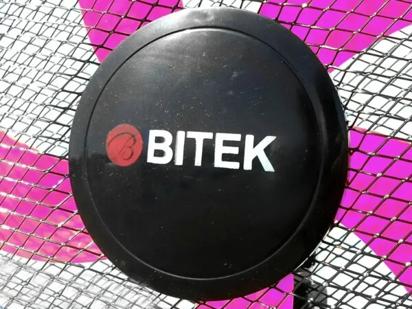Вентилятор напольный BITEK 16" (40см) 100Вт 5 пласт. Лоп. черный/фиолетовый BT-1630BP