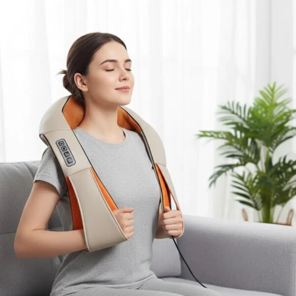 Роликовый массажер для шеи и плеч с подогревом, Massager of Neck Kneading, Бежевый / Универсальный массажер для тела
