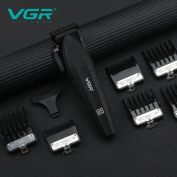 Аккумуляторная машинка для стрижки VGR V-640C BLACK, 6 насадок, LED дисплей, 9000RPM