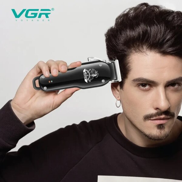 Машинка для стрижки (clipper) VGR V-679 BLACK, 4 насадки