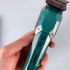Аккумуляторная машинка для стрижки VGR V900 Green с набором насадок