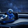 Ароматизатор автомобильный Космонавт Vert-13 с вращающейся планетой на солнечной панели