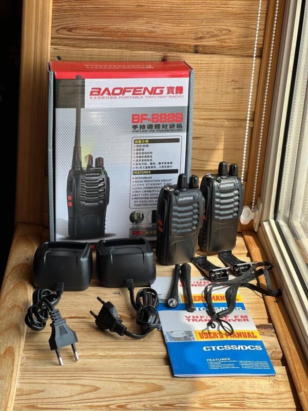 Комплект из двух раций Baofeng BF-888S на 16 каналов до 5 км, радиостанция на 2 двухдиапазонных рации на 1500 мАч со встроенным FM