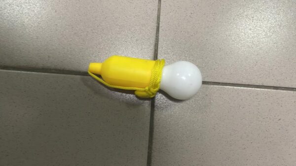 УЦЕНКА! Подвесная светодиодная LED лампа-фонарь на шнурке 110 см, питание от 3 батареек AAA, холодный белый (Нет упаковки 3652)